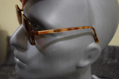 Óculos vintage anos 1970 Luxottica Calista tamanho grande Itália SOMENTE ARMAÇÕES MS320 - Imagem 1 de 4