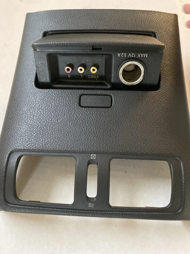 Panel de consola central trasera Infiniti M35 2006-2007 con rejilla de ventilación de aire 96930-EG100 Foto 1 de 4