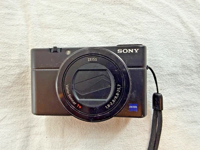 Sony Cyber Shot RX100 III Mk III Digital Camera 20.1 Megapixel - Image 1 of 4