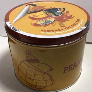 PEANUTS SNOOPY Chaqueta acolchada cálida y acogedora TAZA DE CAFÉ ~ MONTAÑA RUSA ~ JUEGO DE ESTAÑO NUEVO EN PAQUETE - Imagen 1 de 5