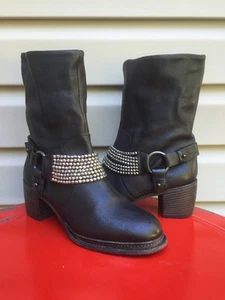 VERA WANG LAVENDER NATASHA LEATHER ANKLE JEWELED HEELED BOOTS BLACK 8 EUC! $421 - Picture 1 of 11