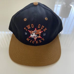 NUEVO De colección Años 90 Disney Store Dos Pistolas Mickey Mouse Logo Snap Back Adulto Sombrero Gorra - Imagen 1 de 8