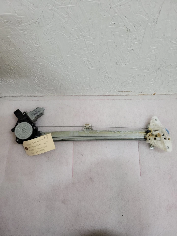 2016 Subaru Crosstrek Left Front Window Regulator - Изображение 1 из 3