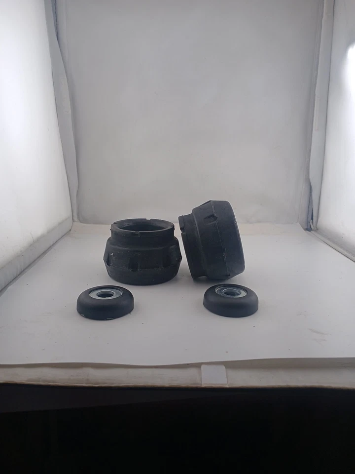 KYB para Audi TT 2000-2006 soportes de puntal delanteros Foto 1 de 4