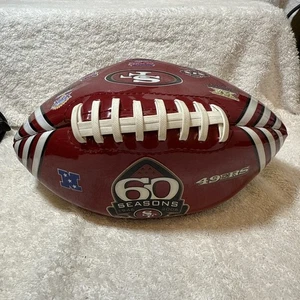 S.F. 49ers 60 Seasons 2005 Players Inc. Collectors Youth Football - Bild 1 von 6
