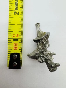 Ciondolo strega in peltro Gallo 1,75 pollici ciondolo vintage da collezione - Foto 1 di 3