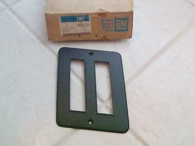 1973 - 1975 年雪佛兰 Laguna SS Malibu Chevelle El Camino Rr Marker Bezl 331766 — 第 1/4 张图片