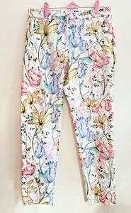 H&M Cigarette Pants Women's Size 10 Ivory Floral Stretch Ankle Satin Feel Resort - Picture 1 of 8