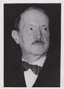 1960 Press Photo French Poet Saint John Perse Wins Nobel Prize for Literature - Picture 1 of 2