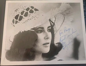 Elizabeth Taylor Warner Hand Signed Autograph 8x10 Photo - - Picture 1 of 2