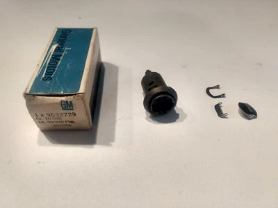 GM 1970 – 1982 Chevrolet Buick Door Lock Cylinder Part # 9632729 - Image 1 of 4
