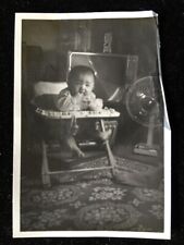 #5828 Japanese Vintage Photo 1940s / baby living Chair television Fan