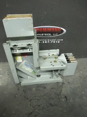 1200 AMP CUADRADO D CF2512GLFM12 3 PH 4 W 600 V BUSWAY CODO ESQUINA COBRE I-LINE Foto 1 de 4