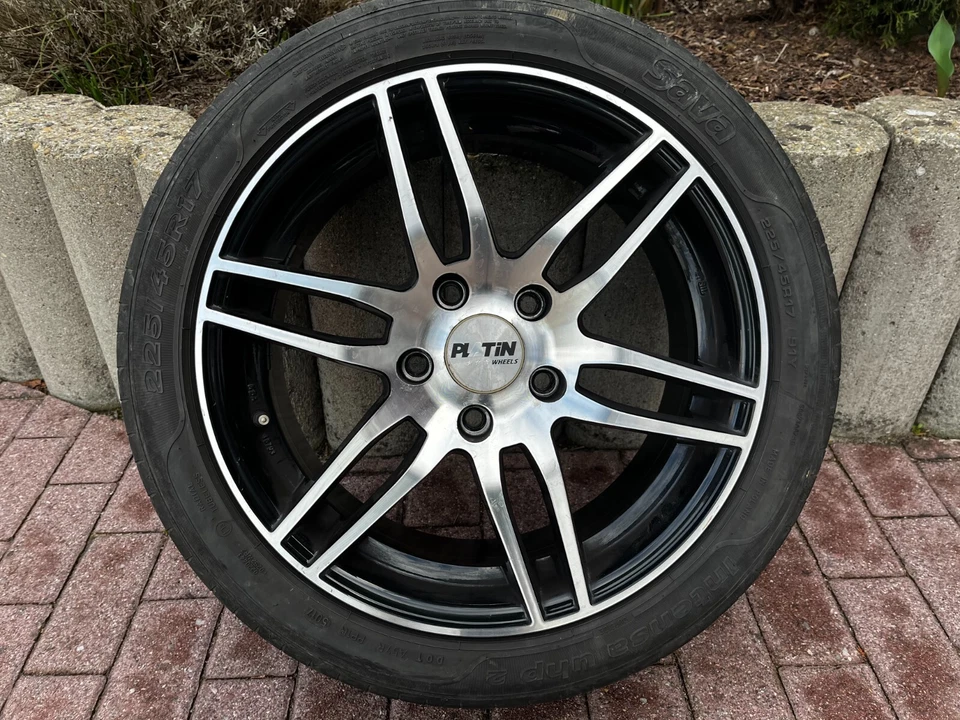 1 Satz BMW 1-er Sommerreifen 225/45/17 auf Platin-Alufelgen (4 Stück) - Bild 1 von 4