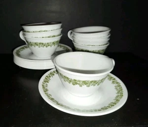 8 Vintage Corelle Kaffee Tee Tassen + Untertassen Spring Blossom Crazy Daisy Haken Griff - Bild 1 von 4