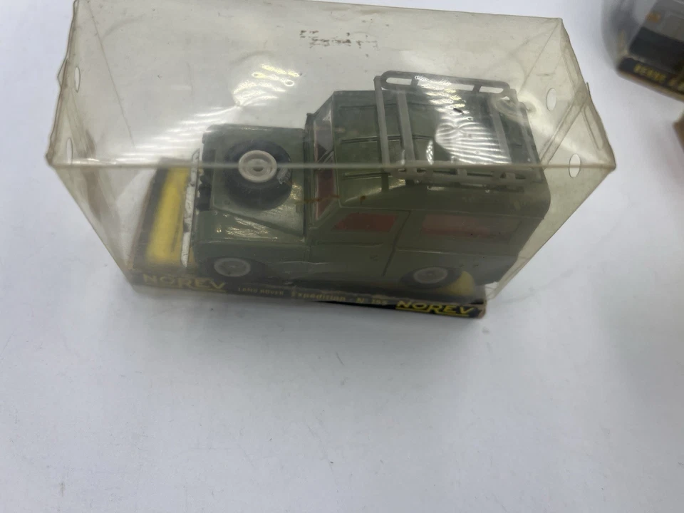 Norev 1/43 Land Rover Expédition  - Photo 1/1