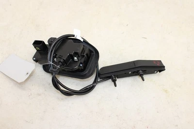 2015-2019 Chevrolet Corvette Coupe Right Door Latch OEM MM16 - Image 1 of 4