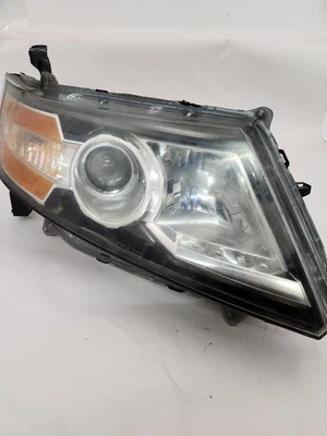 Used Right Headlight Assembly fits: 2013 Honda Odyssey halogen Right Grade A - Image 1 of 4
