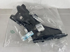 RENAULT CLIO MK4 2012-19 RIGHT OFF SIDE REAR BUMPER MOUNTING BRACKET NEW GENUINE - Picture 1 of 5