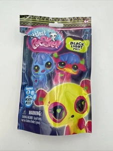 Littlest Pet Shop LPS 2025 Black Light Series 1 Pink Axolotl #222 NUEVO - Imagen 1 de 4