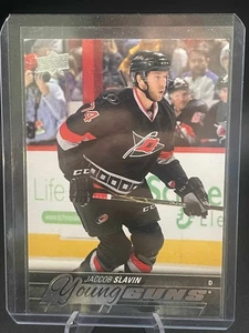 2015-16 Upper Deck Jaccob Slavin Young Guns YG Rookie #469 Carolina Hurricanes - Imagen 1 de 1