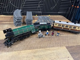 LEGO Advanced Models: Emerald Night (10194)