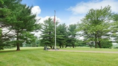 2 parcelas funerarias en Crestlawn, Garden of Honor, Marriottsville, Maryland.  Foto 1 de 4