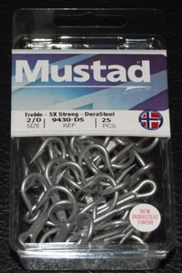 25 Pack Mustad 9430-DS Size 2/0 Durasteel Saltwater 5X Treble Hooks 9430DS-20 - Picture 1 of 1