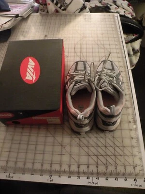 ZAPATO PARA CORRER AVIA ROSA GRIS EN CAJA 7 VOLADIZO CUNA ANATÓMICA MUJER CORDONES Foto 1 de 4