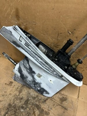 Caja de engranajes de unidad inferior 150-225 HP Johnson Evinrude ETec 25” Foto 1 de 4