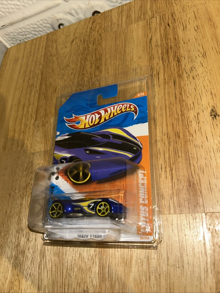 HOT WHEELS СЕРИЯ TRACK STARS 2011 LOTUS CONCEPT - Изображение 1 из 4