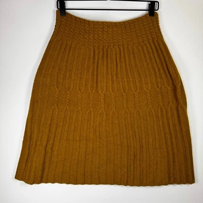 Falda pequeña tejida con cable Far Away From Close Anthropologie mezcla lana mostaza Foto 1 de 4