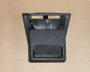 Support cendrier rétractable peugeot 306  9613691477 - Afbeelding 1 van 5