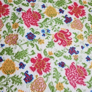 Floral Vinyl Quilted Tablecloth Oblong 86" X 52" Green Red Blue Yellow - Picture 1 of 3