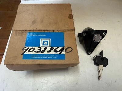 Chevrolet Tailgate Lock Cylinder & Keys for Opel Vauxhall Corsa B 90444728 Nos - Image 1 of 4
