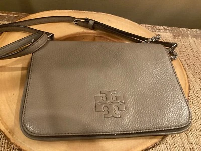 TORY BURCH THEA Convertible CLUTCH CROSSBODY Purse French Grey 350$ - Image 1 of 4