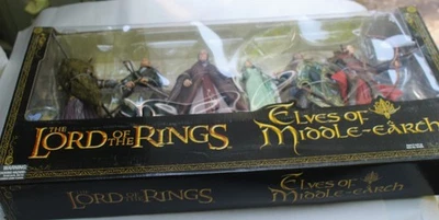 JUEGO DE FIGURAS DE ACCIÓN EL SEÑOR DE LOS ANILLOS TOY BIZ ELFOS DE LA TIERRA MEDIA EN CAJA Foto 1 de 4