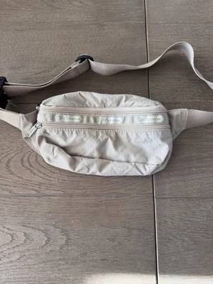 Riñonera vintage Lesportsac 100 % nailon hecha en EE. UU. color tostado Foto 1 de 4