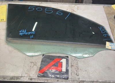 Conjunto de ventana de vidrio puerta delantera derecha lado pasajero KIA SORENTO 2011-2013 FABRICANTE DE EQUIPOS ORIGINALES Foto 1 de 4