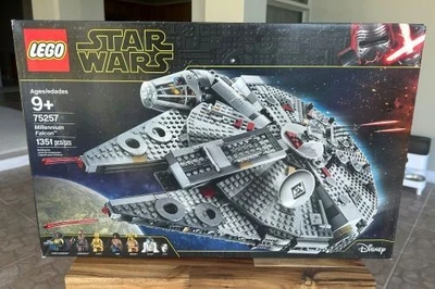 LEGO Star Wars Millennium Falcon 75257 Building Set NEW FACTORY SEALED - Image 1 of 4