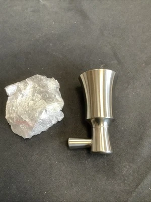 Gancho para bata individual Hansgrohe Joleena níquel cepillado 04788820 @13 Foto 1 de 4