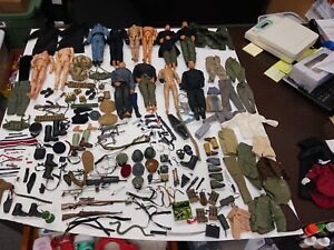 Dragon/Ultimate Soldier/World Peacekeepers/Gi Joe Lot Of 12 1/6  12" Accessories
