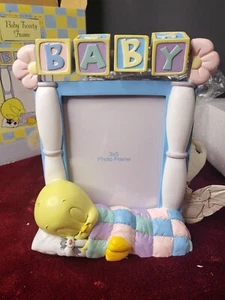 NIB VTG RARE 2000 Tweety Sleeping Baby Picture Frame 3x5 - Picture 1 of 10