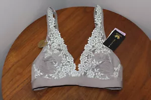 WACOAL EMBRACE LACE WIRE FREE BRA SOFT CUP FLORAL SATELLITE / HUSH GREEN SIZE 32 - Picture 1 of 3