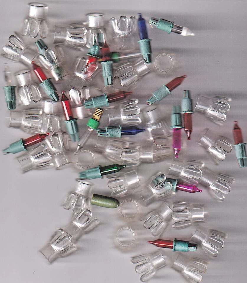 Ricambi luci albero di Natale vintage 20 lampadine colorate 35 coppelle plastica - Immagine 1 di 1