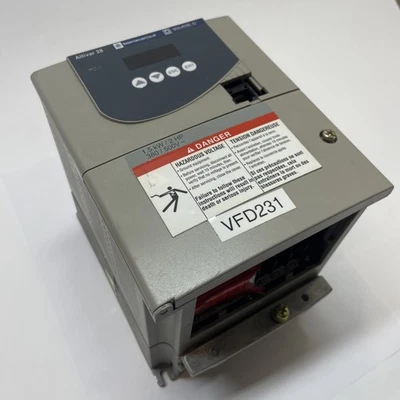 Schneider Electric ATV28HU29N4 Altivar 28 1.5 kW 400-500 VAC Speed Drive - Imagem 1 de 4