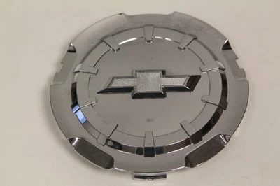 Chevrolet Silverado Tahoe Suburban 2014-2020 cromo tapa central P/N 20942001 Foto 1 de 2