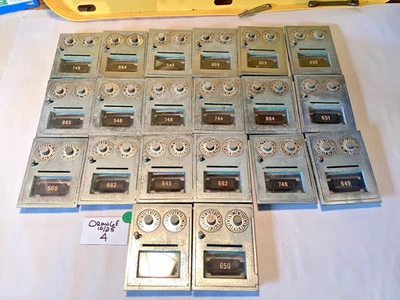 20 cajas postales vintage Corbin latón blanco combinación puertas 3,75” x 5’ Foto 1 de 4