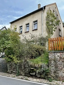 Sanierungsbedürftiges Wohnhaus in Langenweißbach - Bild 1 von 8