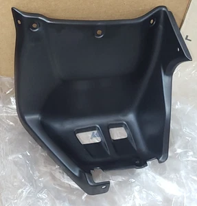 HONDA TRX 250 RECON FOOTPEG HEEL SPLASH GUARD RIGHT SIDE,FOOT SHIFT MODELS 97-04 - Picture 1 of 2